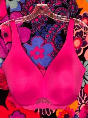 Cacique Bright Hot Pink Wireless T-Shirt Bra